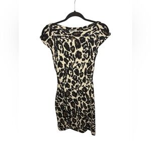 Diane Von Furstenberg leopard print knit cap sleeve dress size 4